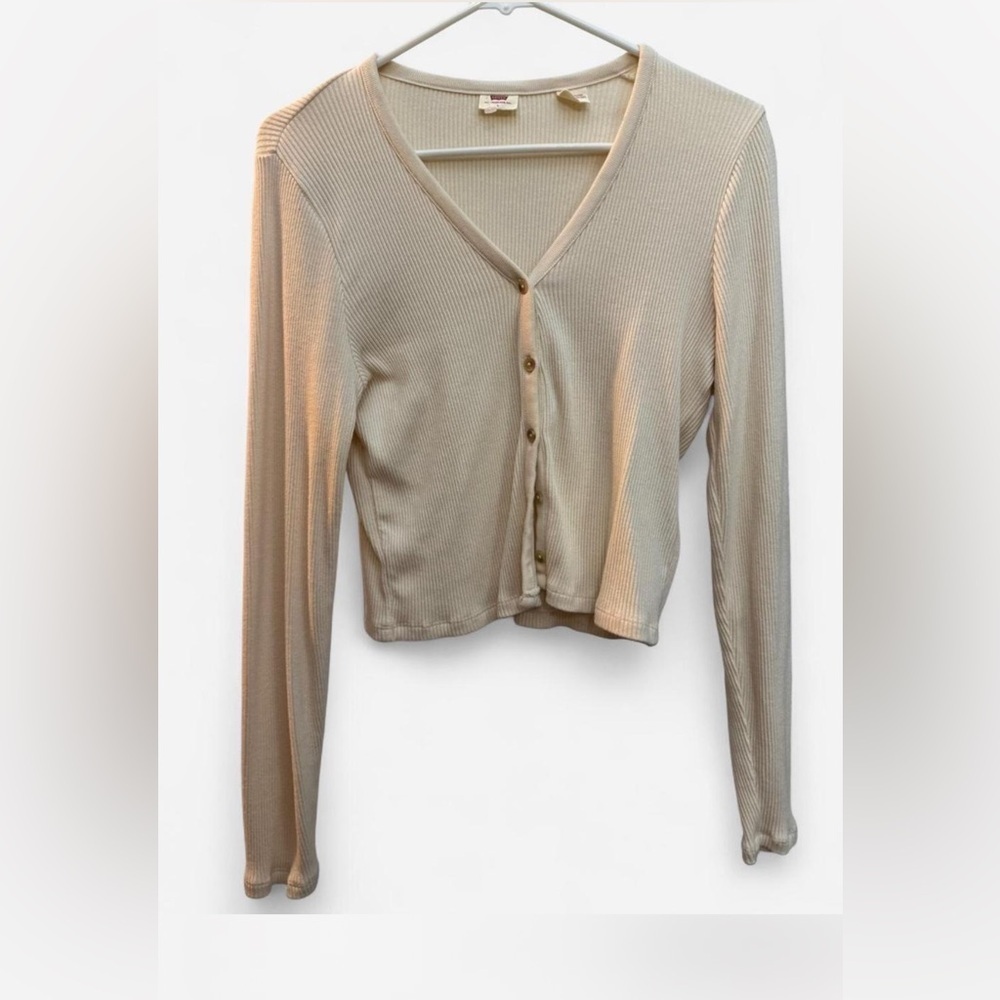 Levi's women’s Cream Ribbed Long Sleeve L cropped winter knit buttoned cardigan